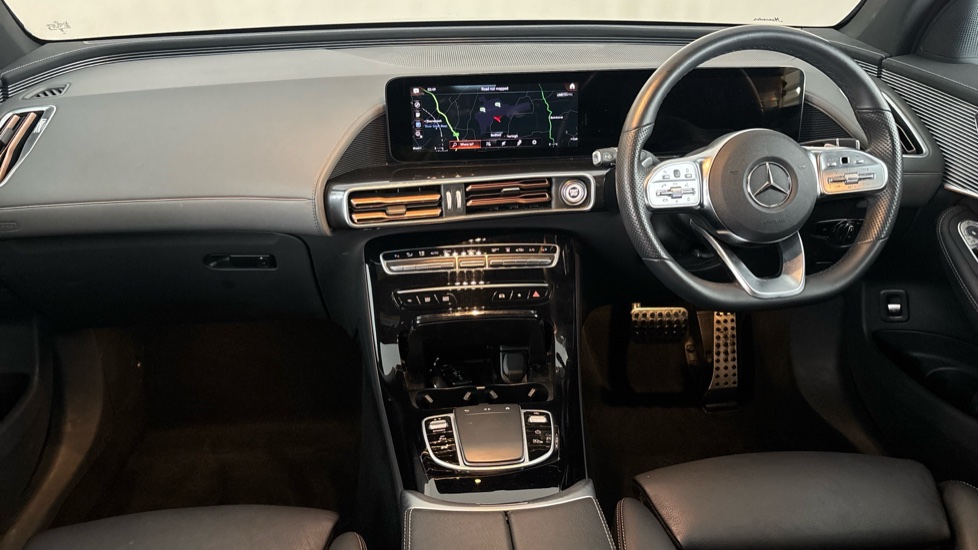 MERCEDES EQC Image 11
