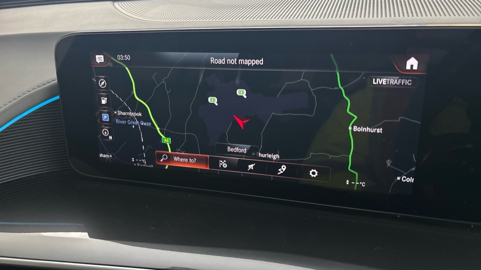 MERCEDES EQC Image 12