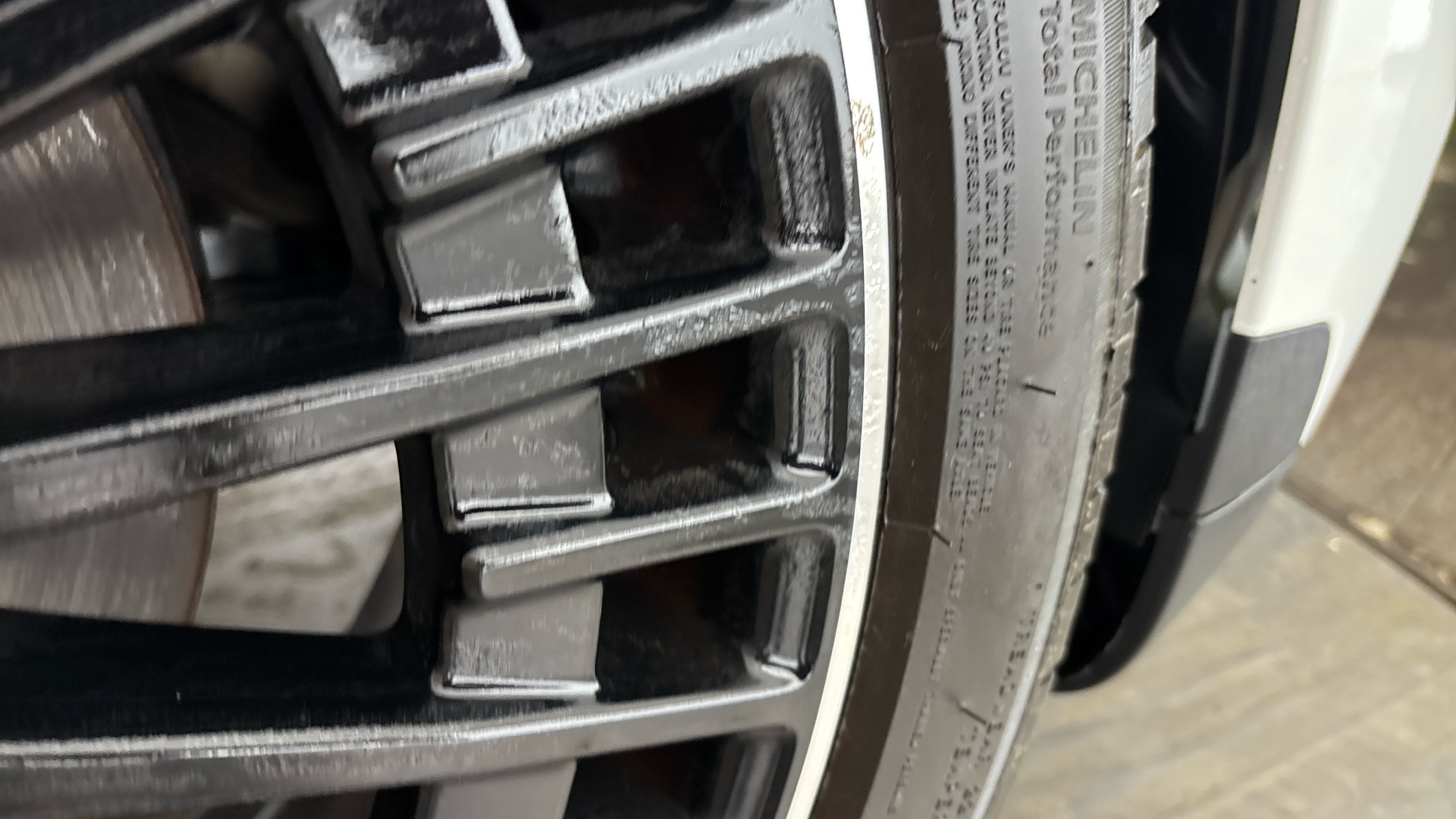 4028228 EQC 400 300kW AMG Line Premium Plus 80kWh 5dr Auto