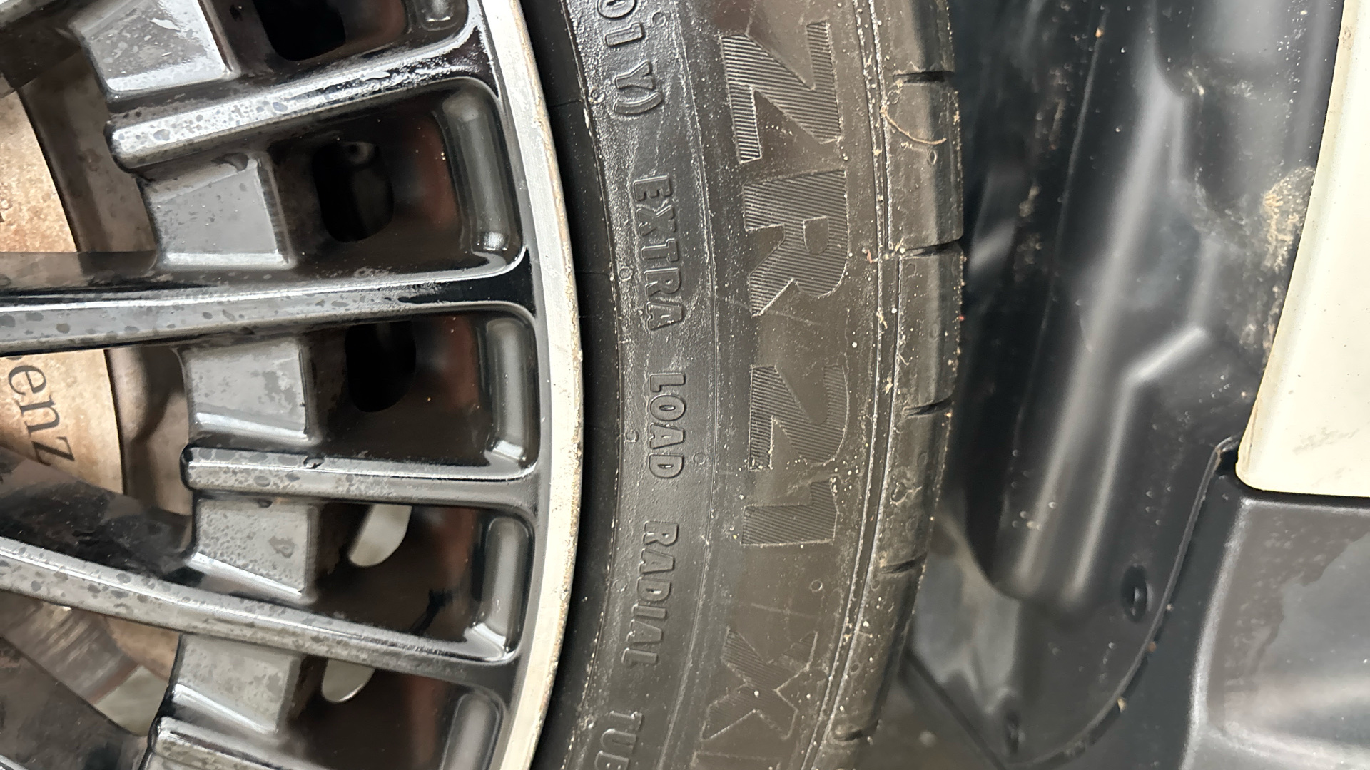 4028228 EQC 400 300kW AMG Line Premium Plus 80kWh 5dr Auto