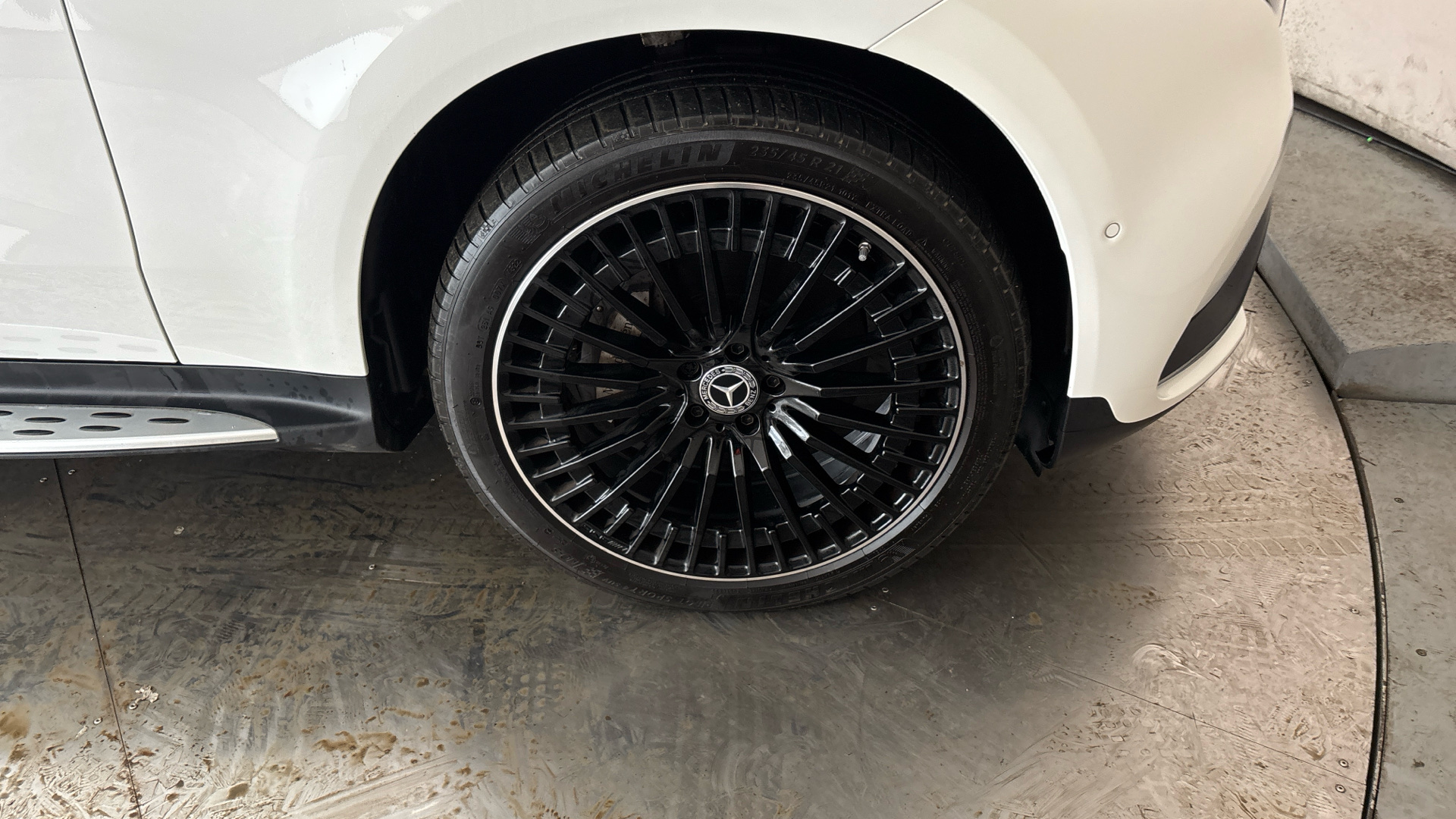 4028228 EQC 400 300kW AMG Line Premium Plus 80kWh 5dr Auto