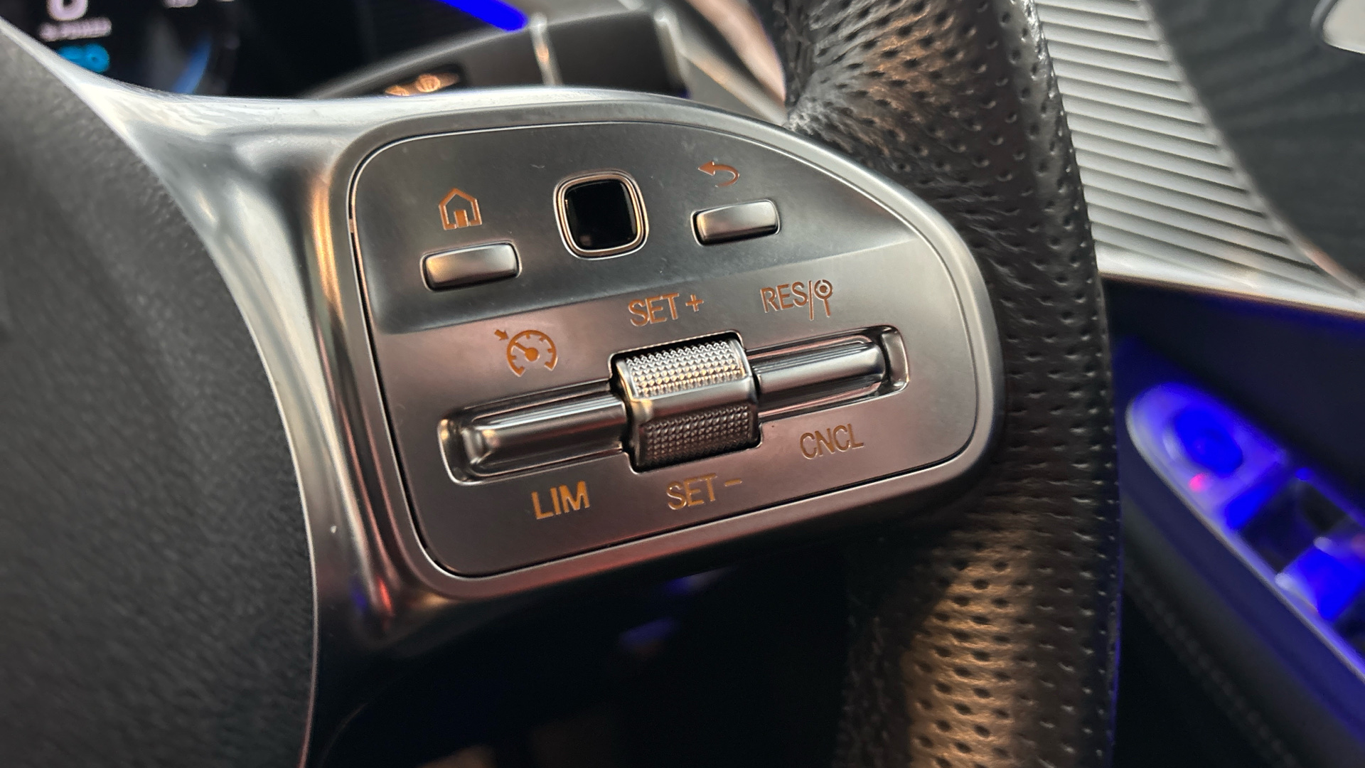 4028228 EQC 400 300kW AMG Line Premium Plus 80kWh 5dr Auto