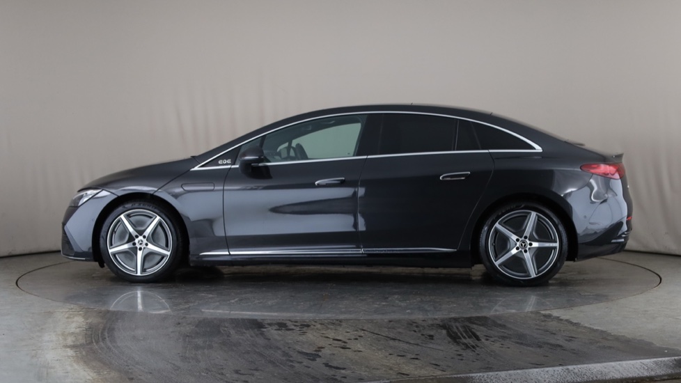 MERCEDES EQE Image 2