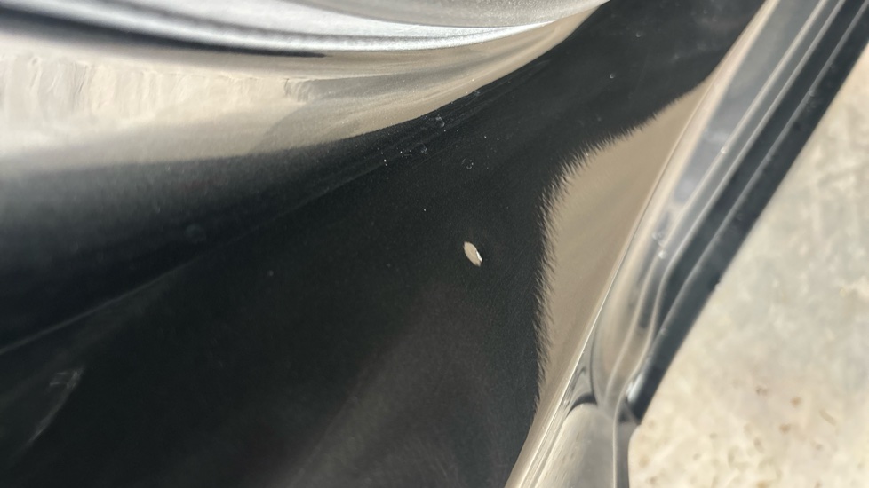 MERCEDES EQE Dent and chip