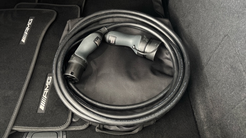 MERCEDES EQE Image 22