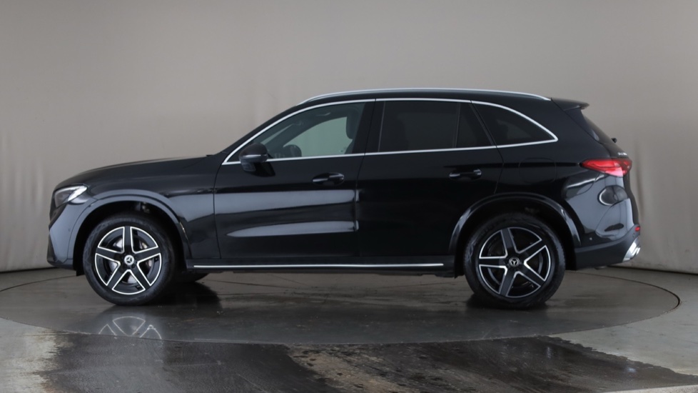 MERCEDES GLC Image 2