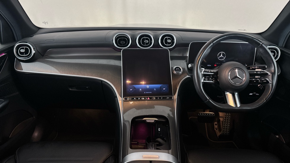 MERCEDES GLC Image 11