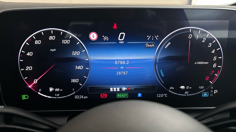 MERCEDES GLC Image 13