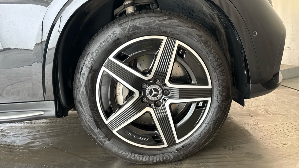 MERCEDES GLC Image 20