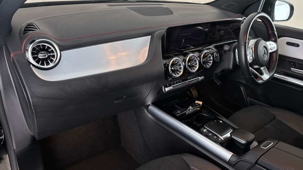 Mercedes EQA Image 10