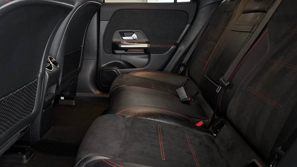 Mercedes EQA Image 14