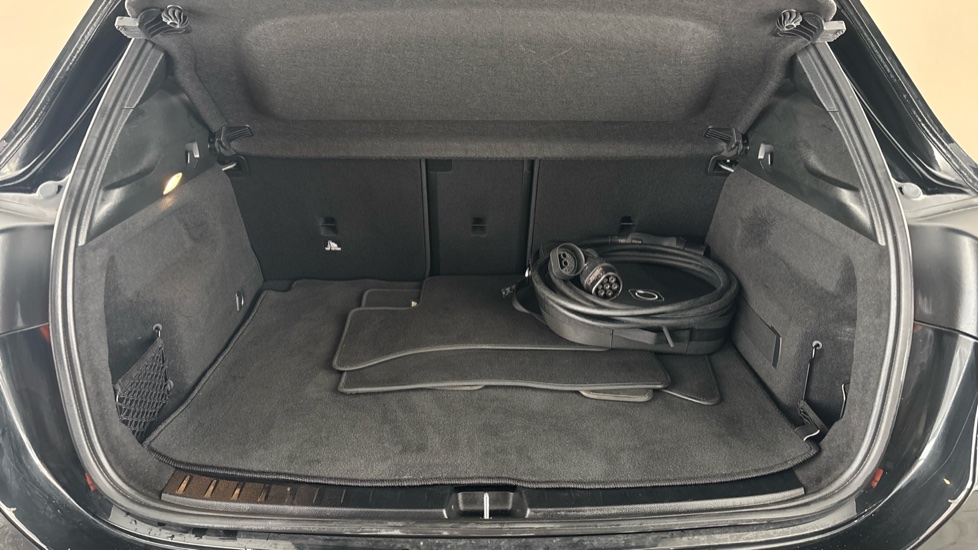 Mercedes EQA Image 15