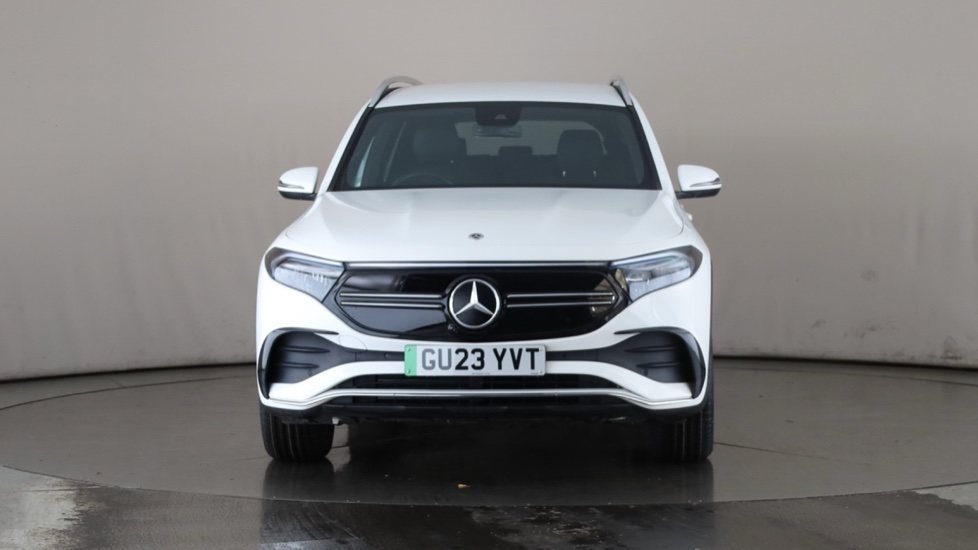 MERCEDES EQB Image 8