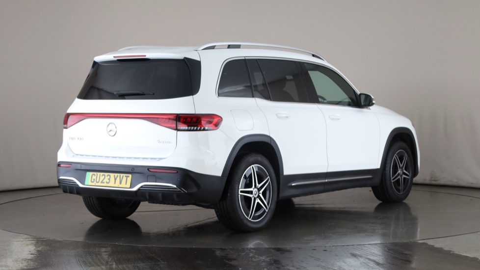 MERCEDES EQB Image 5