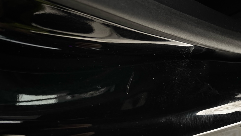 MERCEDES EQA scratch