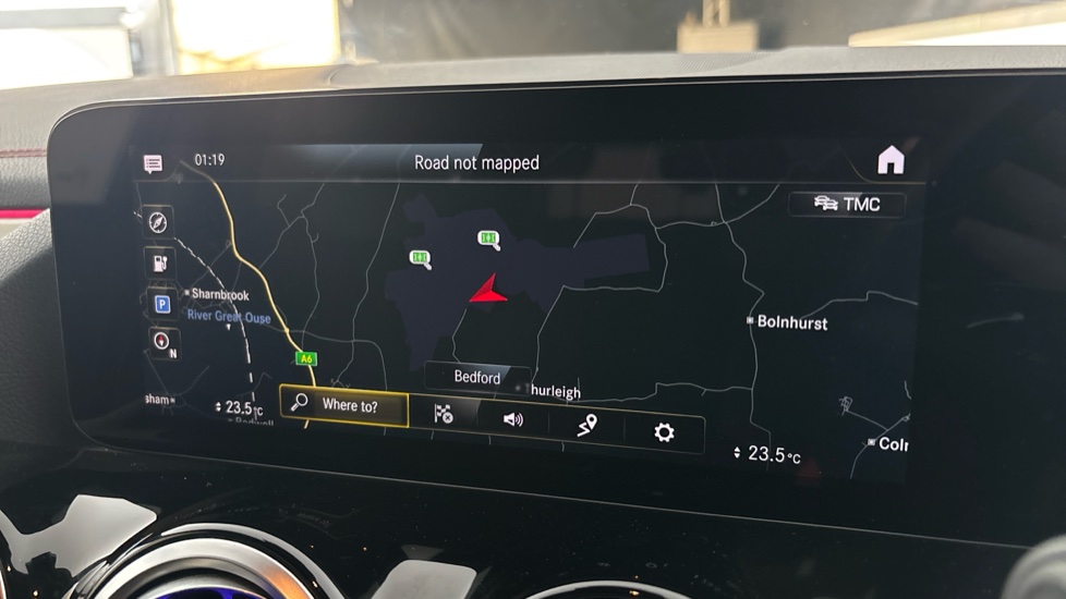 MERCEDES EQA Image 12