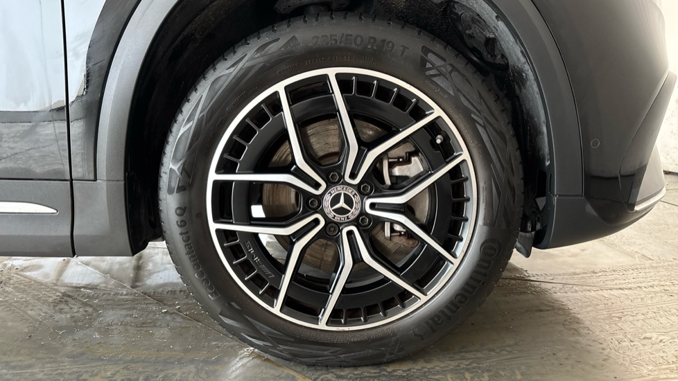 MERCEDES EQA Image 20