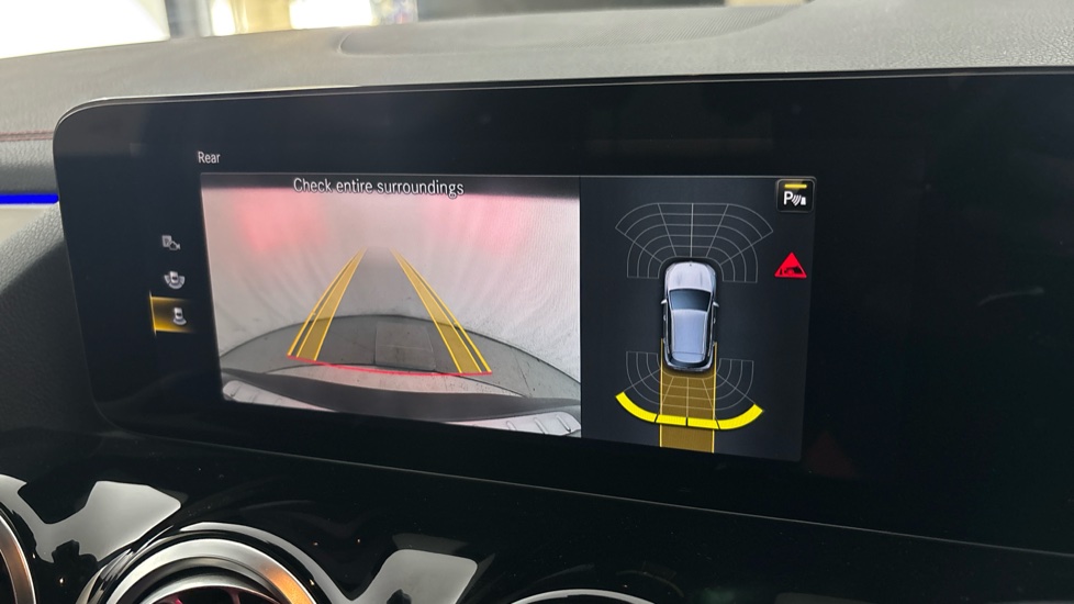 MERCEDES EQA Reverse camera