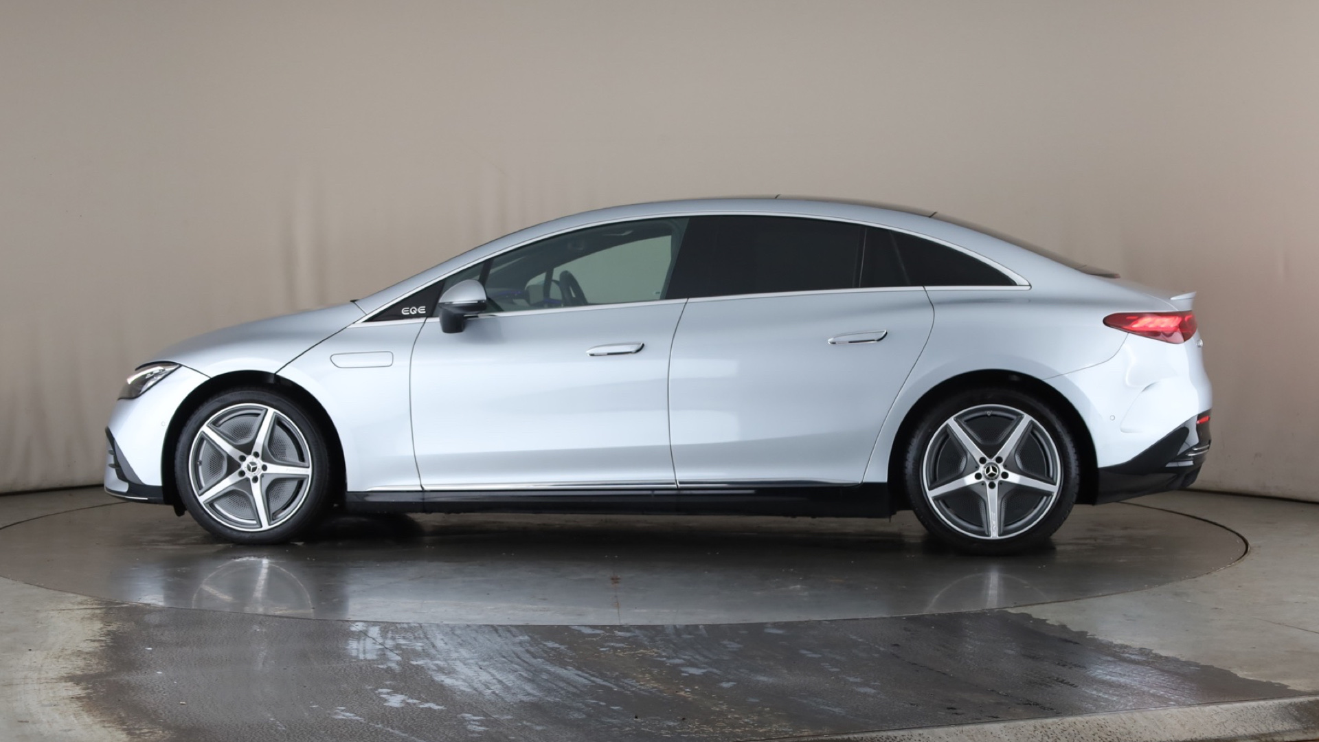 EQE 300 180kW AMG Line Premium 89kWh 4dr Auto