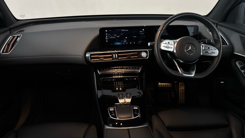 MERCEDES EQC Image 11