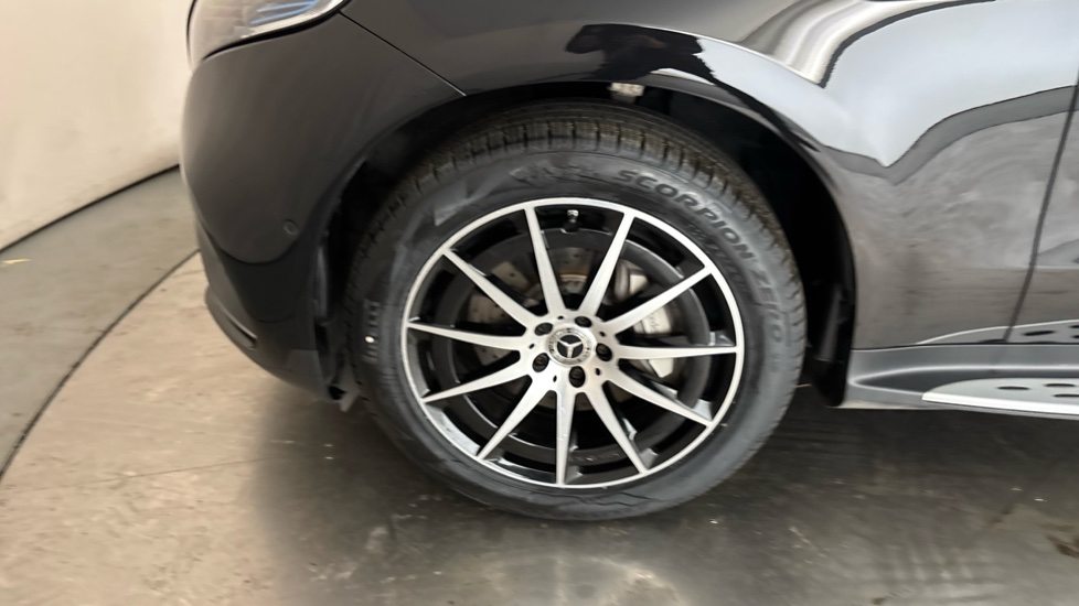 MERCEDES-BENZ EQC ESTATE EQC 400 300kW AMG Line 80kWh 5dr Auto