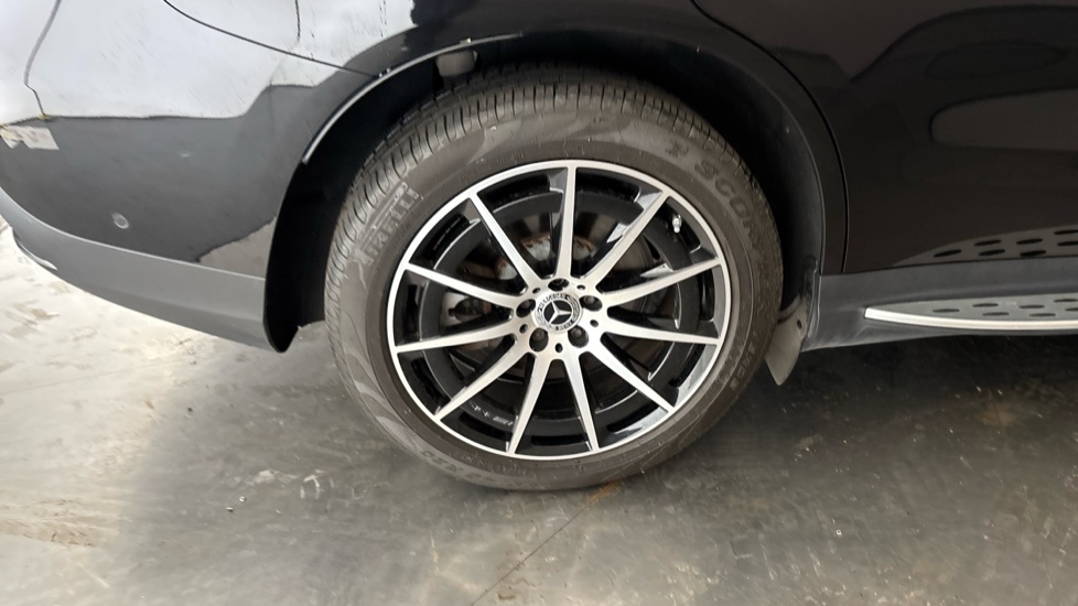 MERCEDES-BENZ EQC ESTATE EQC 400 300kW AMG Line 80kWh 5dr Auto