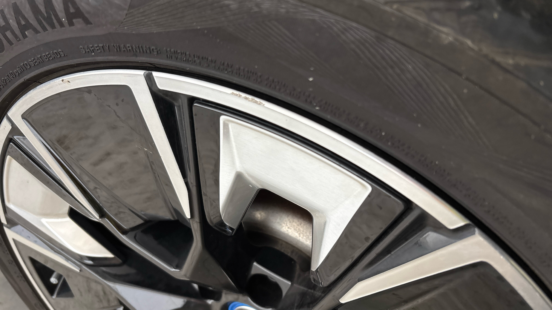 4027711 210kW M Sport Pro 80kWh 5dr Auto