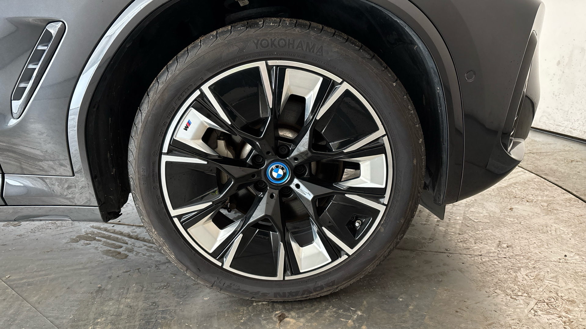 4027711 210kW M Sport Pro 80kWh 5dr Auto