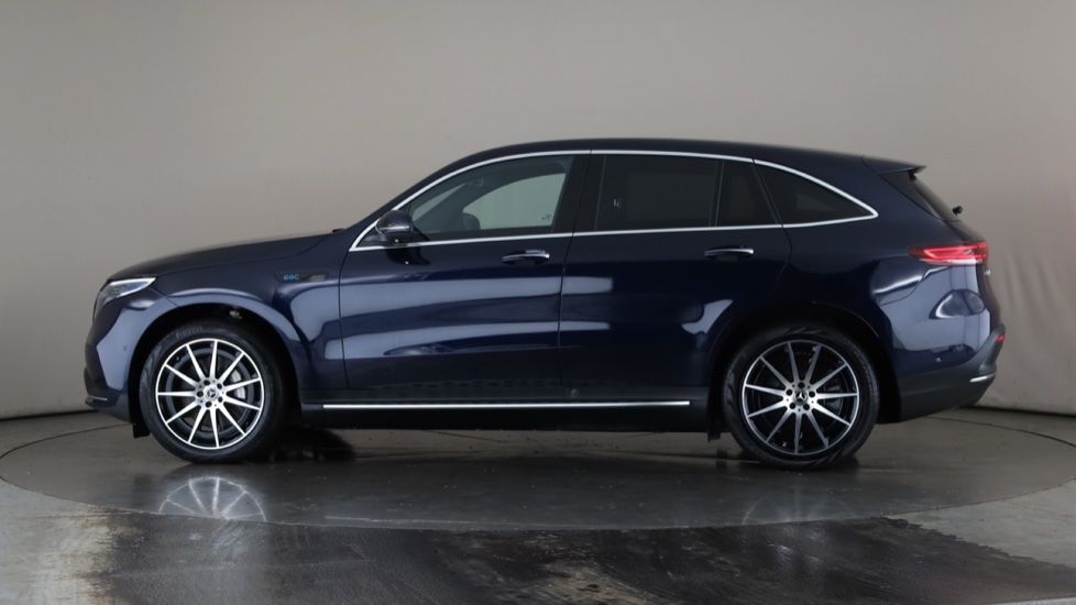 MERCEDES EQC Image 2