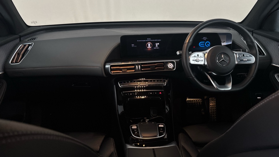 MERCEDES EQC Image 11