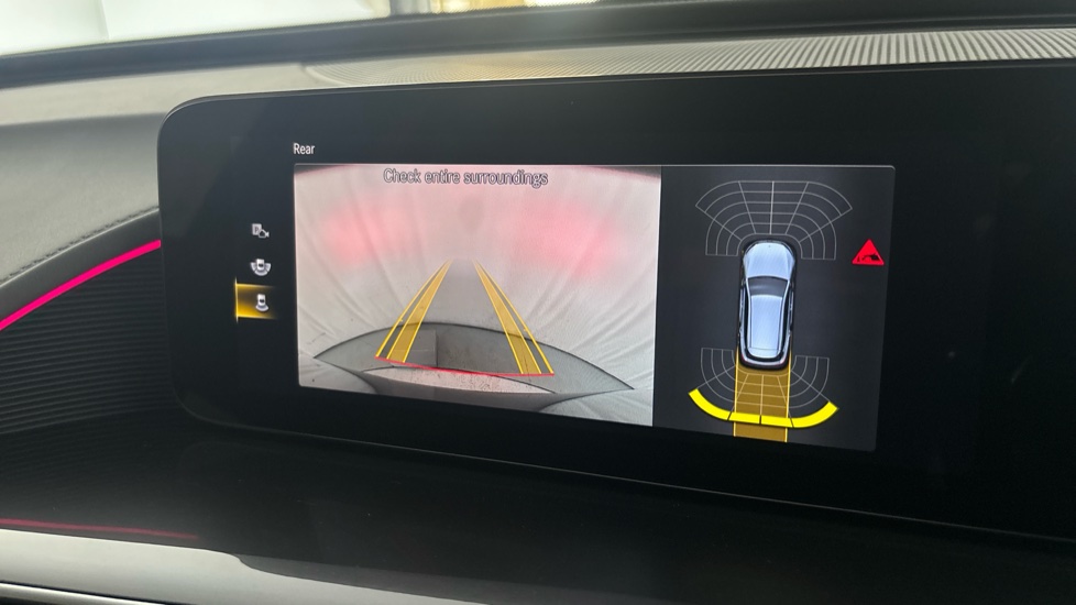 MERCEDES EQC Reverse camera