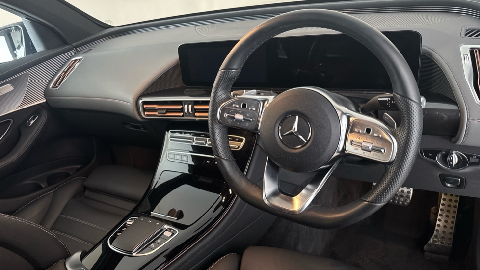 MERCEDES EQC Image 9