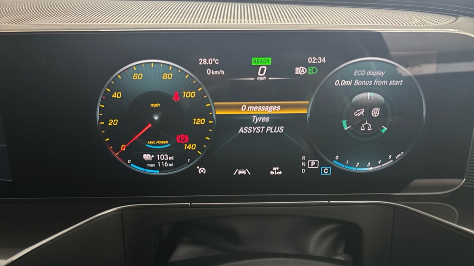MERCEDES EQC Image 13
