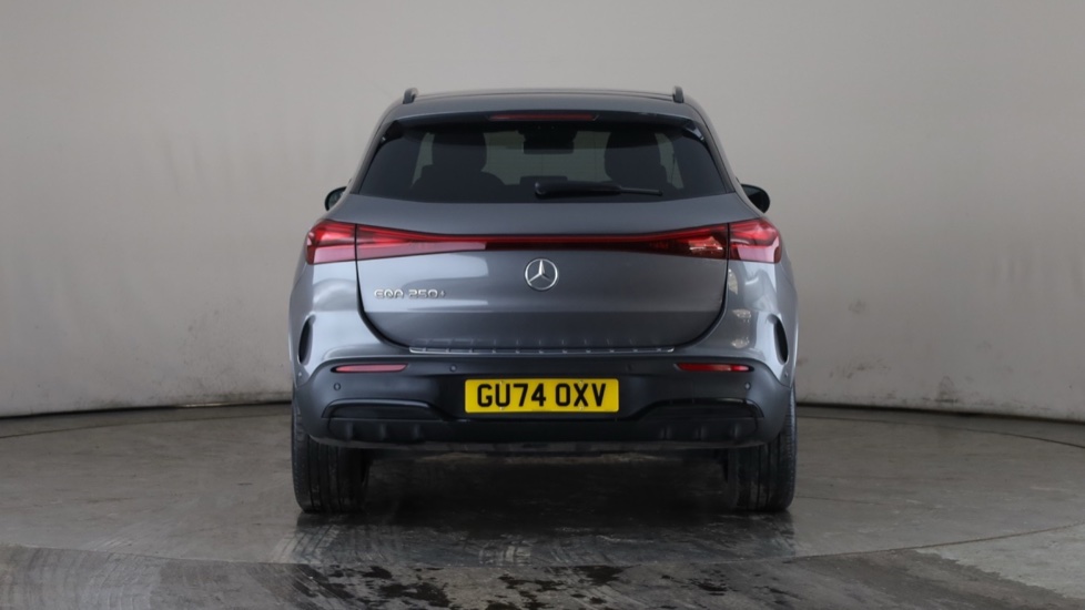 MERCEDES EQA Image 4