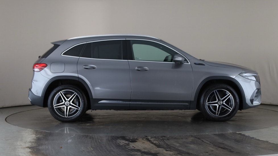 MERCEDES EQA Image 6
