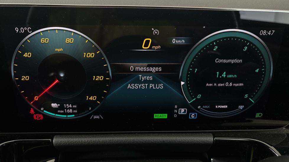 MERCEDES EQA Image 13