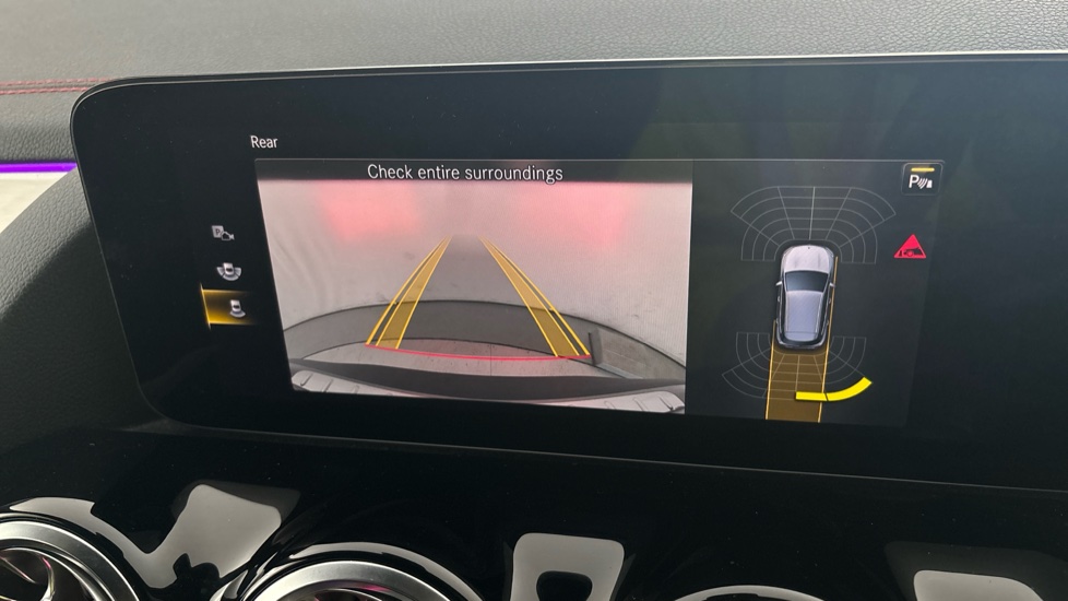 MERCEDES EQA reverse camera