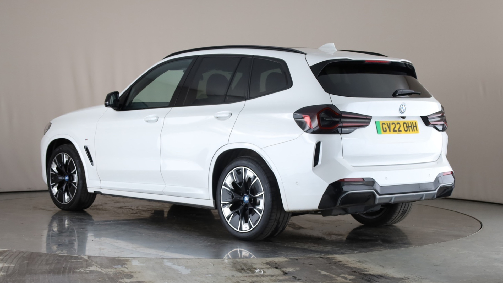 4020610 210kW M Sport Pro 80kWh 5dr Auto
