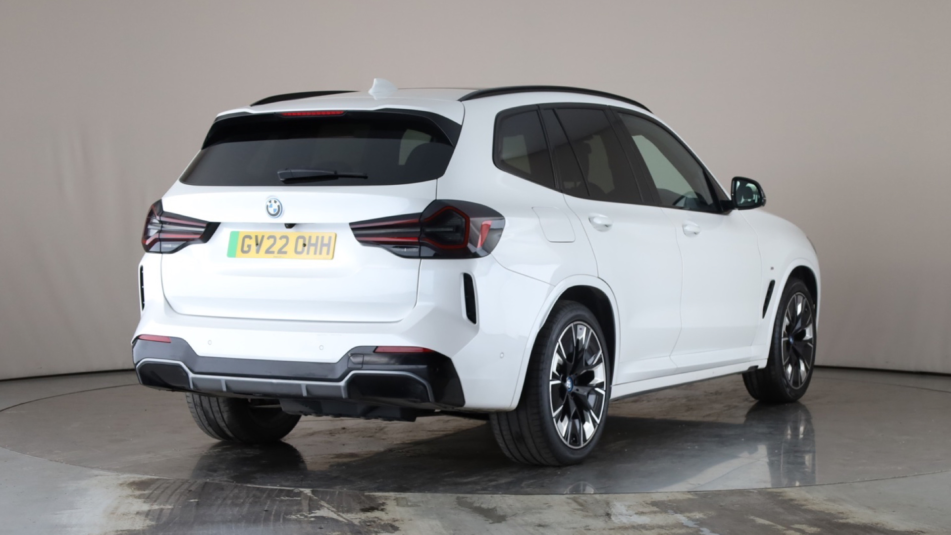 4020610 210kW M Sport Pro 80kWh 5dr Auto