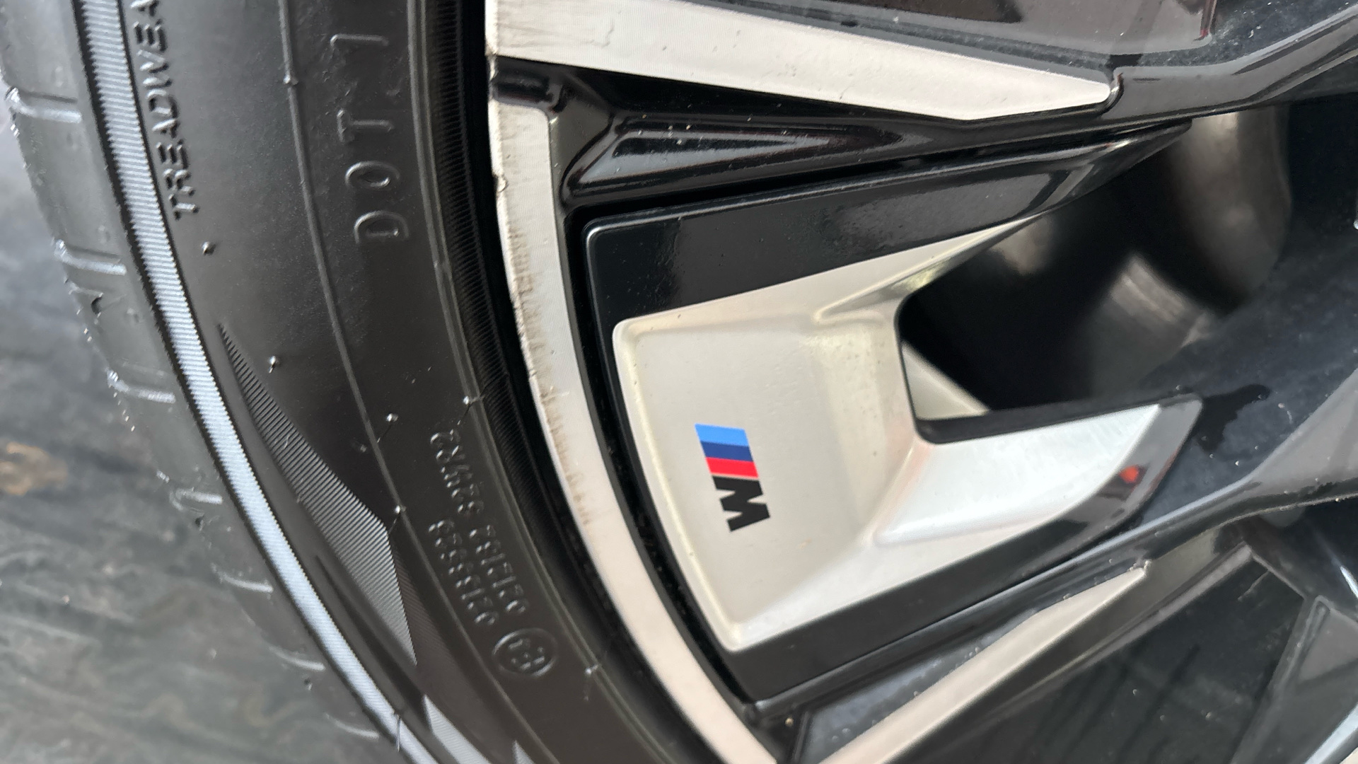 4020610 210kW M Sport Pro 80kWh 5dr Auto