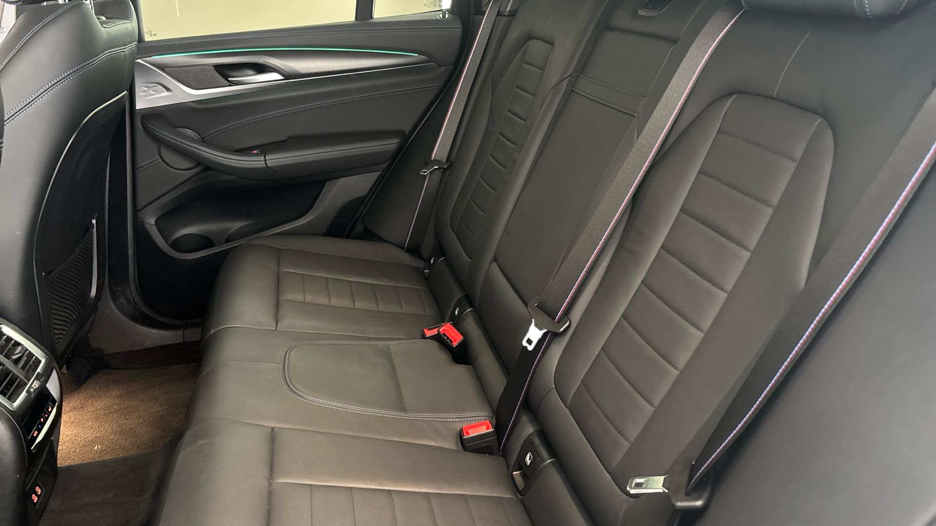 4020610 210kW M Sport Pro 80kWh 5dr Auto