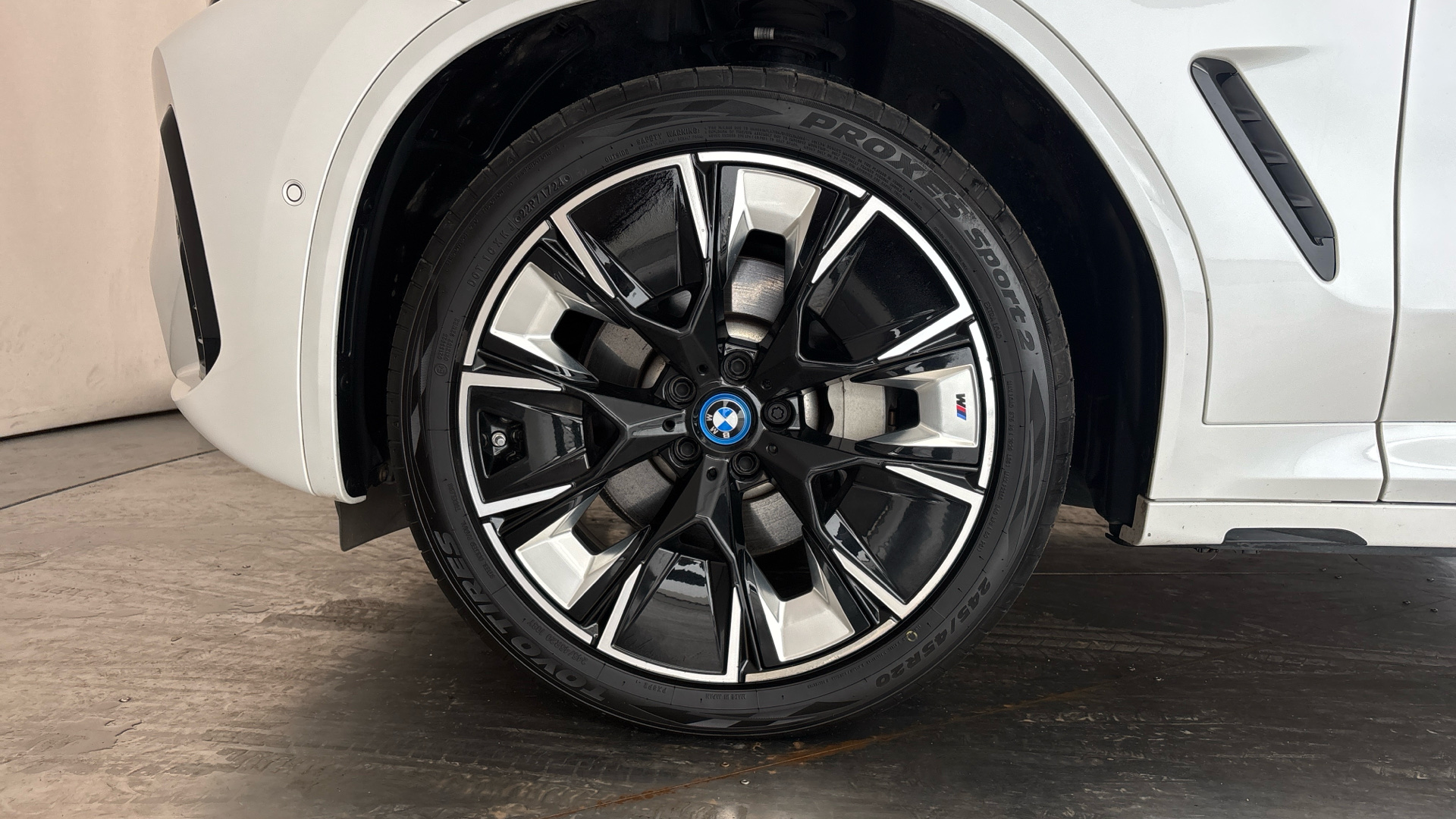 4020610 210kW M Sport Pro 80kWh 5dr Auto