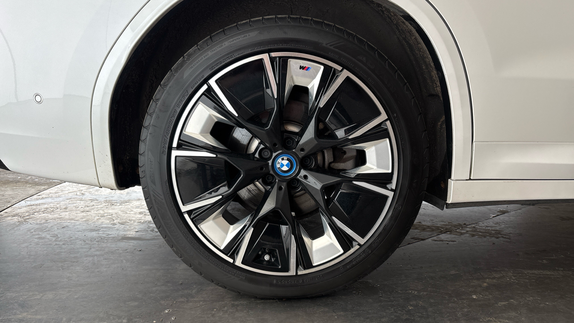 4020610 210kW M Sport Pro 80kWh 5dr Auto