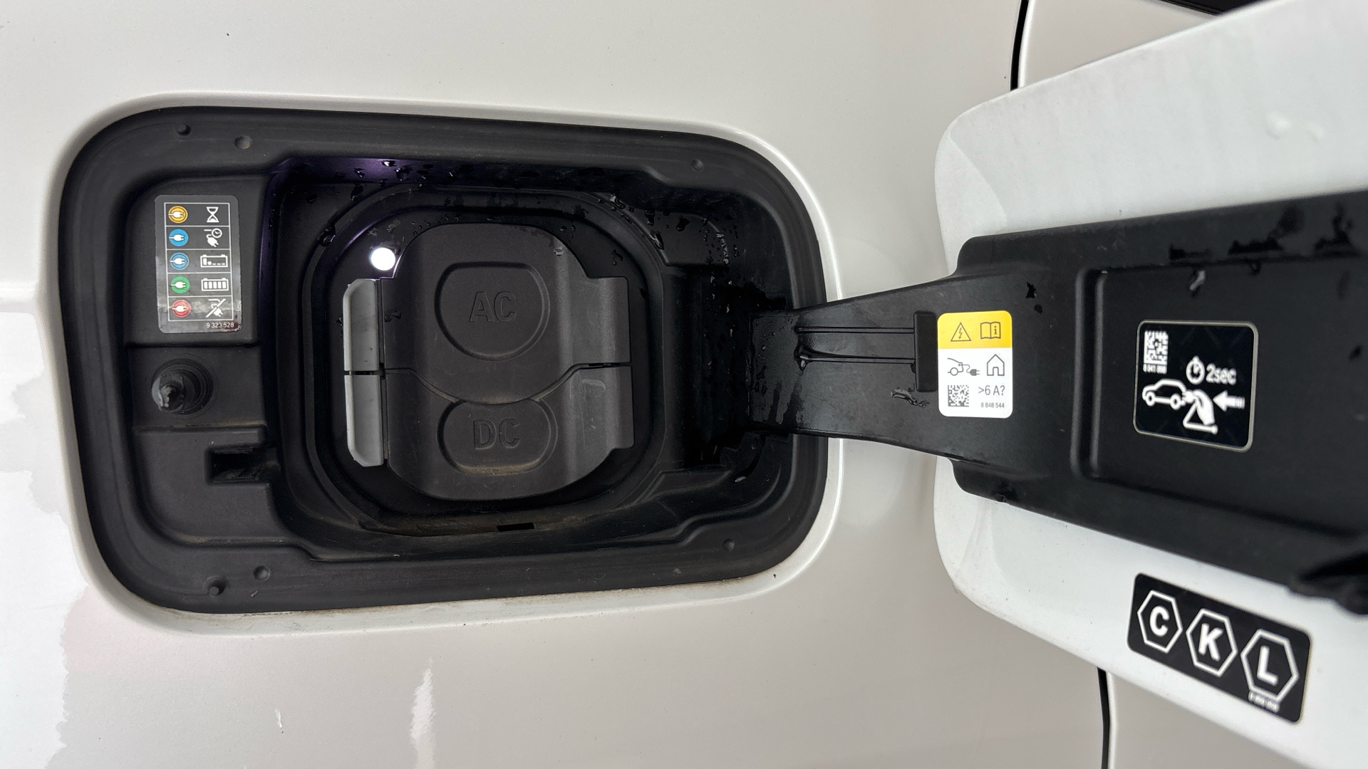 4020610 210kW M Sport Pro 80kWh 5dr Auto