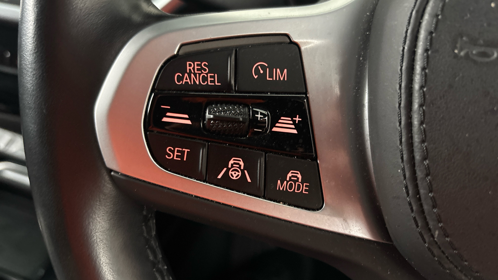 4020610 210kW M Sport Pro 80kWh 5dr Auto