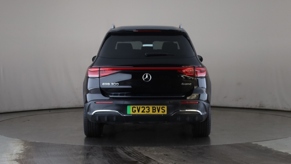 MERCEDES EQB Image 4