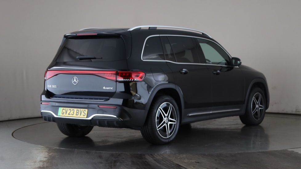 MERCEDES EQB Image 5