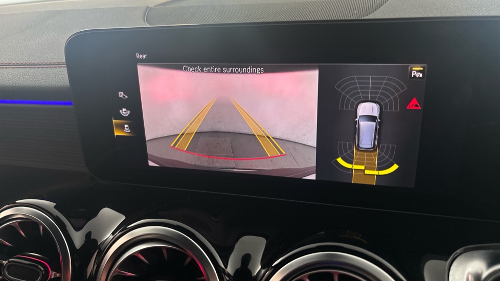 MERCEDES EQB reverse camera
