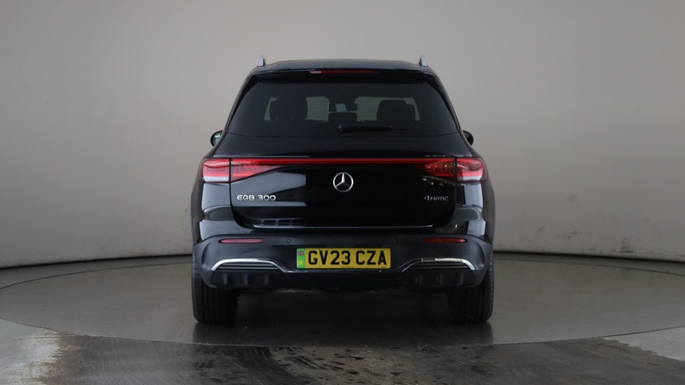 MERCEDES EQB Image 4
