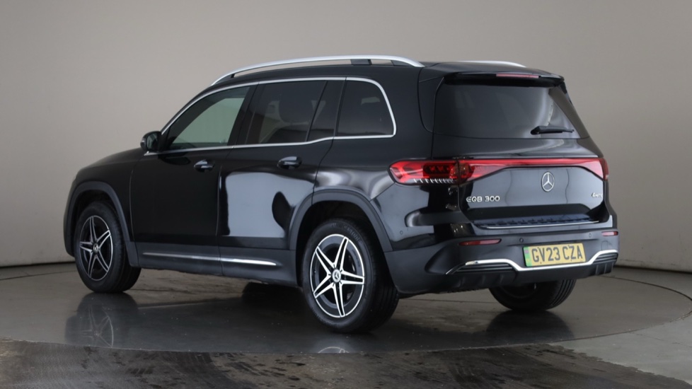 MERCEDES EQB Image 3